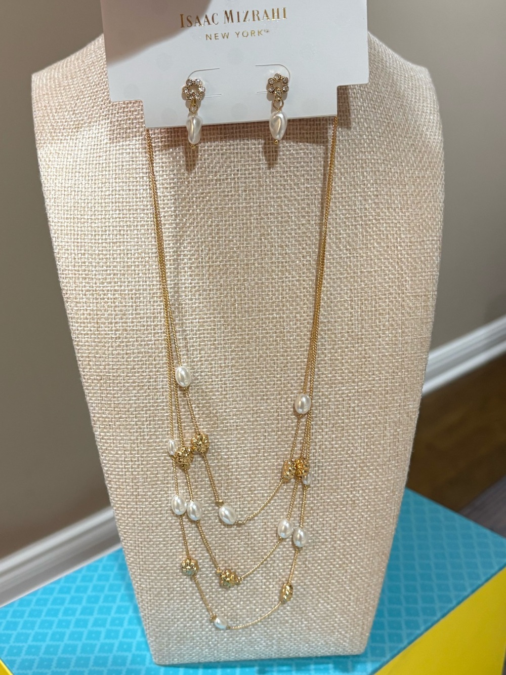⭐️ Isaac Mizrahi Gold Tone Multi-Strand Necklace with White Pearl Drops - Picture 3 of 3